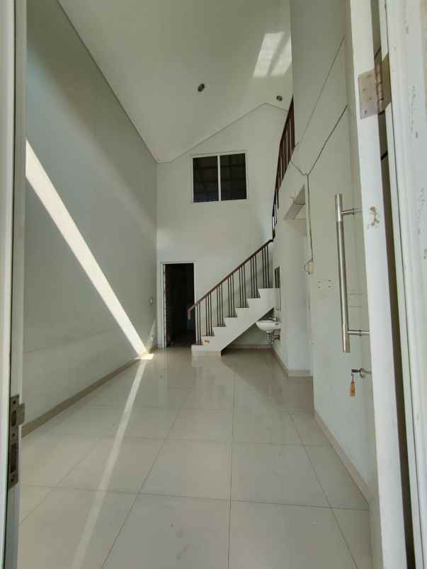dijual rumah jakarta garden city