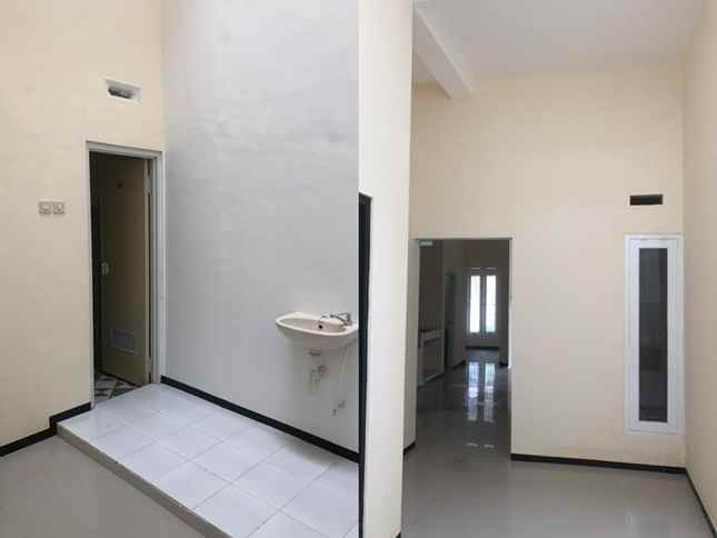 dijual rumah jalan arumba