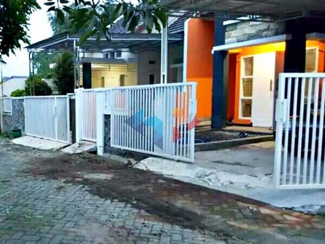 dijual rumah jalan arumba