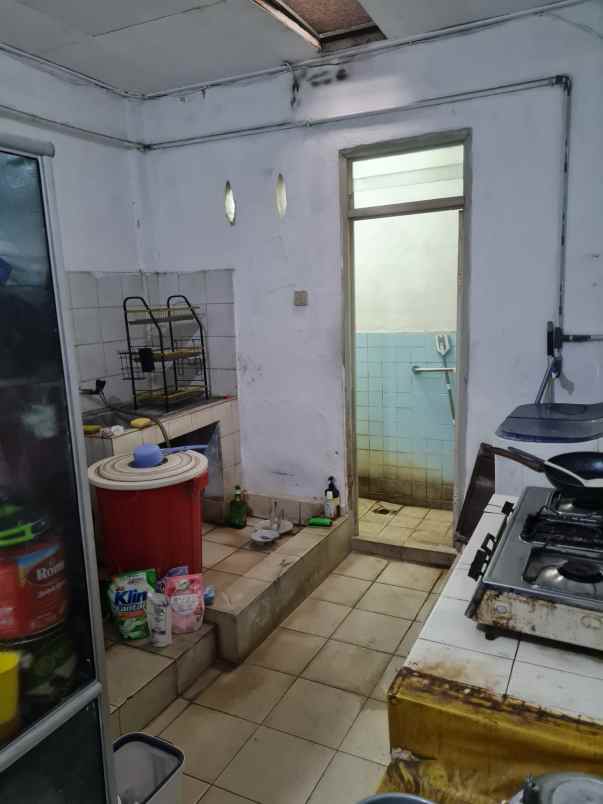 dijual rumah jalan bungur jakarta selatan