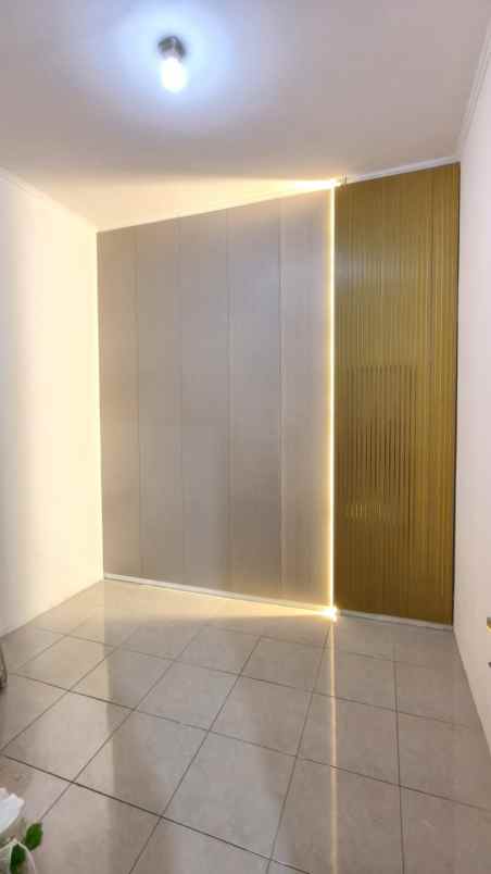 dijual rumah jalan imogiri barat