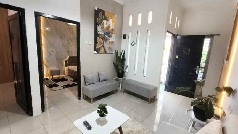 dijual rumah jalan imogiri barat
