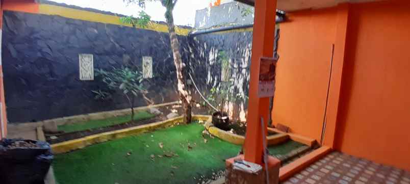 dijual rumah jalan mitra lestari iv