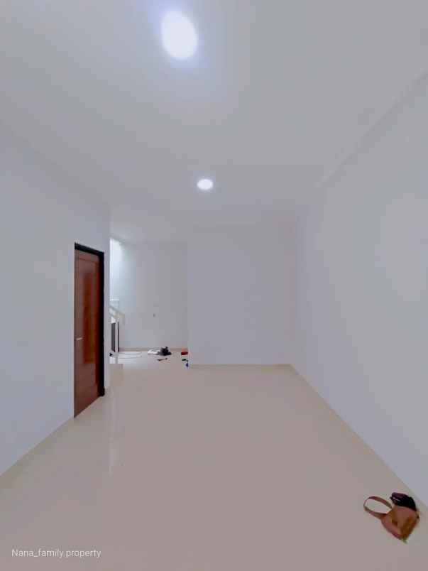 dijual rumah jalan raya beruang bintaro