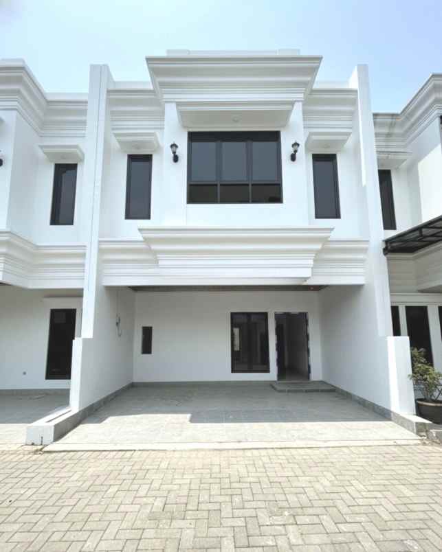 dijual rumah jalan raya cendrawasih