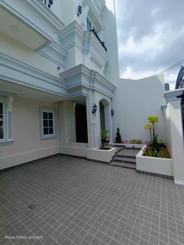 dijual rumah jalan raya joglo kembangan