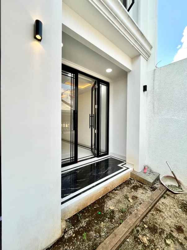 dijual rumah jalan raya pondok pinang