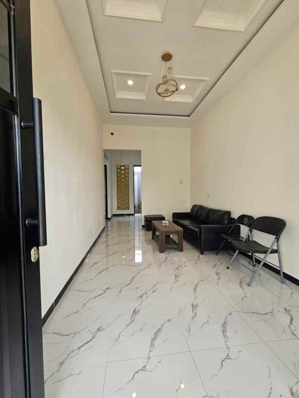dijual rumah jalan raya sawangan bojongsari