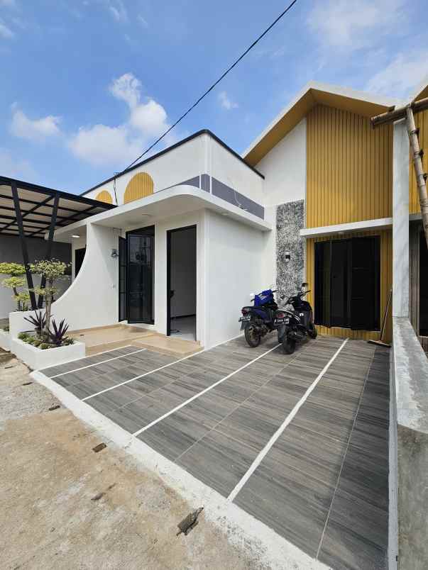 dijual rumah jalan raya sawangan bojongsari