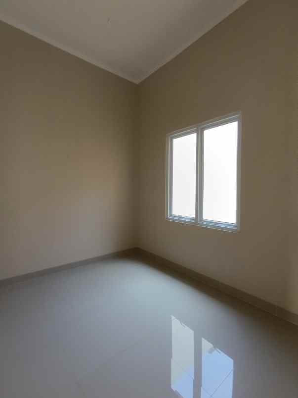 dijual rumah jalan sirojul munir pemda