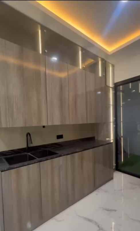 dijual rumah jalan taman puspa raya