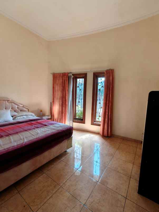 dijual rumah jalan terusan cikampek