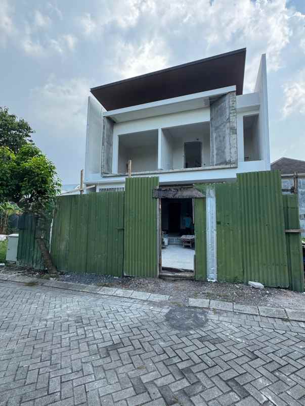 dijual rumah jalan woodland