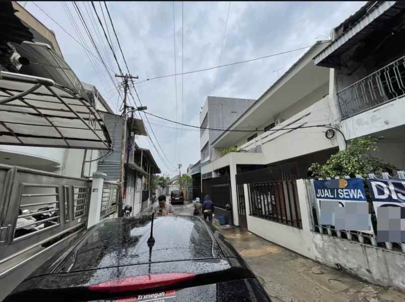 dijual rumah ji arwana jembatan dua