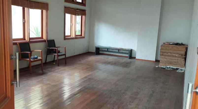 dijual rumah ji villa tidar indah