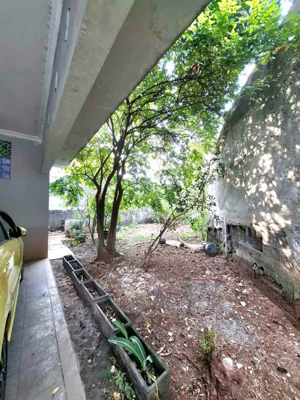 dijual rumah jl aswarman