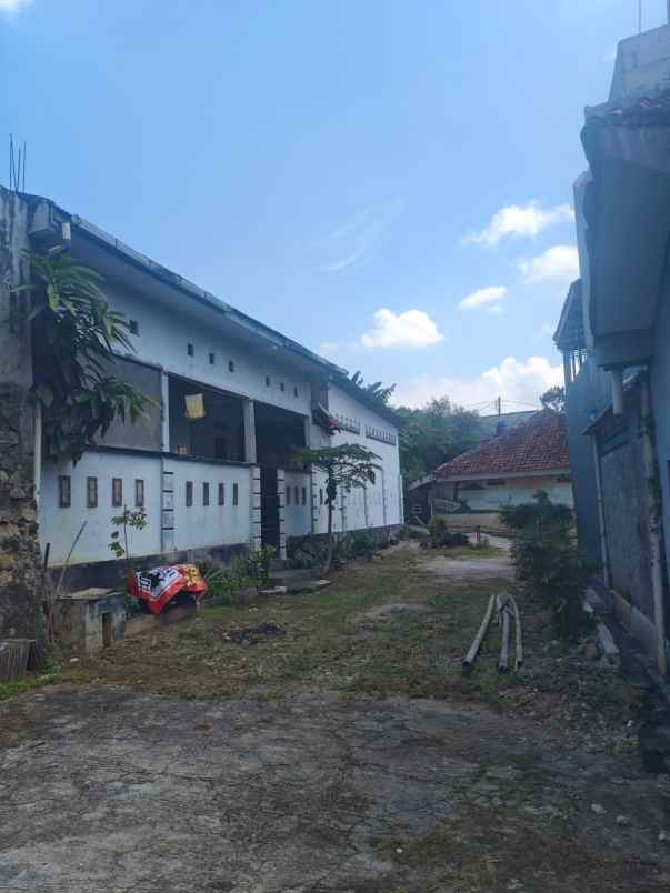 dijual rumah jl bambu kuning no 58