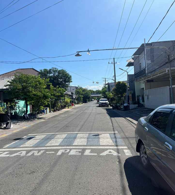 dijual rumah jl bratang gede vi e no 11