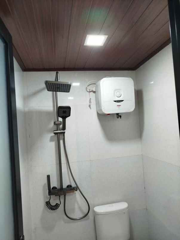 dijual rumah jl bunga vinolia lowokwaru