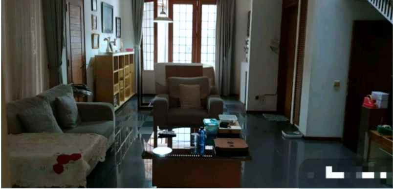 dijual rumah jl citarum