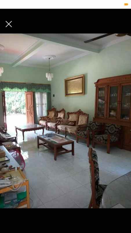 dijual rumah jl damai tambakan