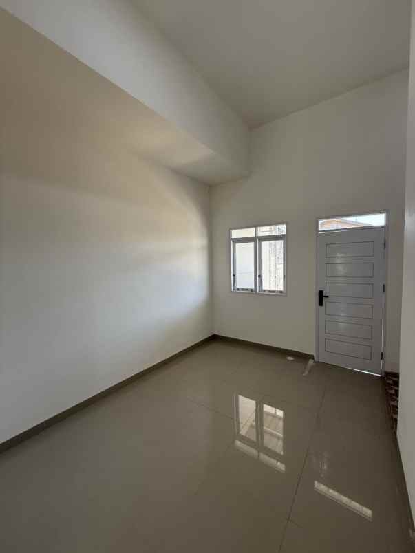 dijual rumah jl inpres