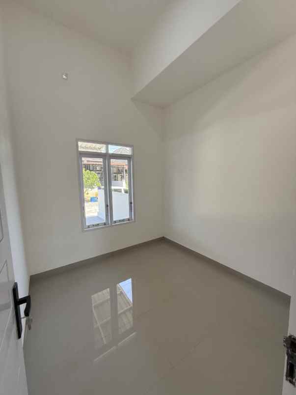 dijual rumah jl inpres