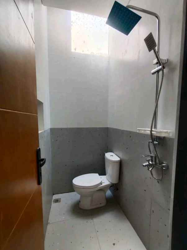 dijual rumah jl kaliurang km 11