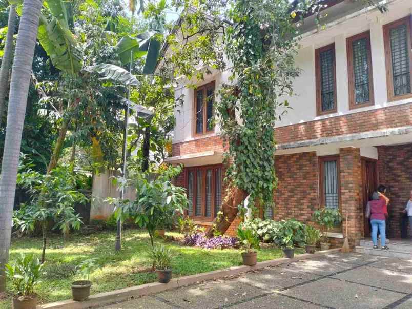 dijual rumah jl kemang kec mampang