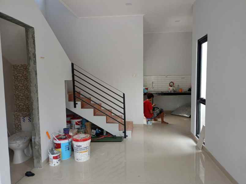 dijual rumah jl kiara sari