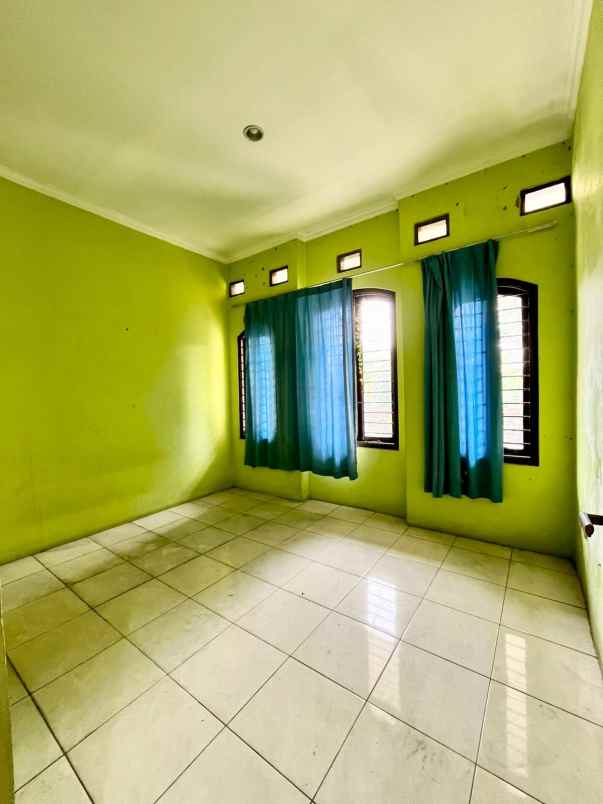 dijual rumah jl komplek pertanian