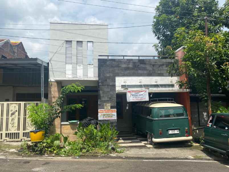 dijual rumah jl mega raya no 238 rt 07