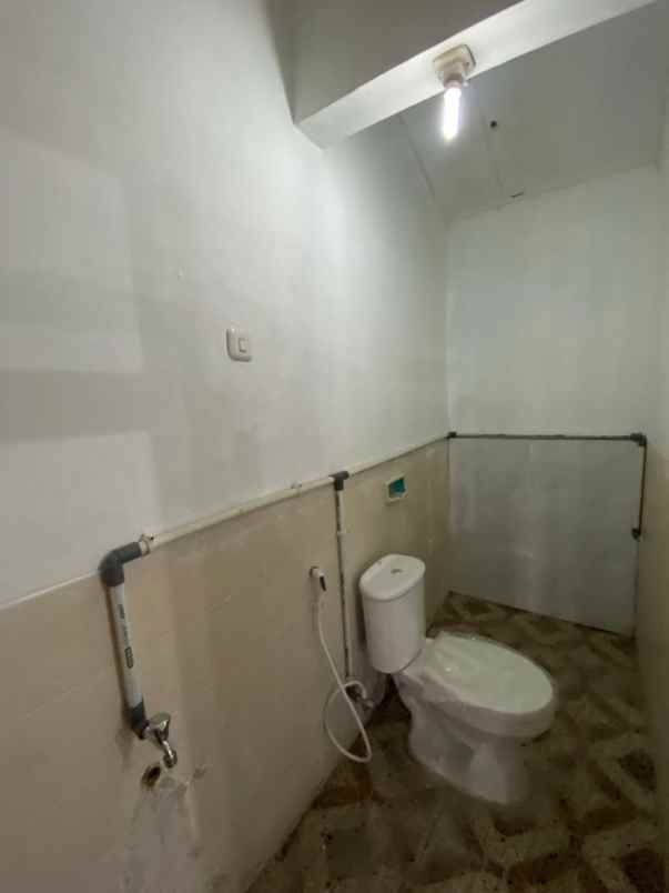 dijual rumah jl melati raya