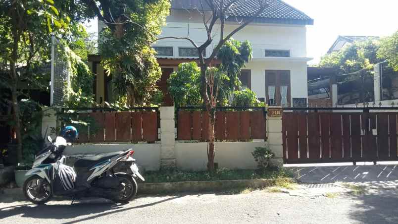 dijual rumah jl namburan panembahan