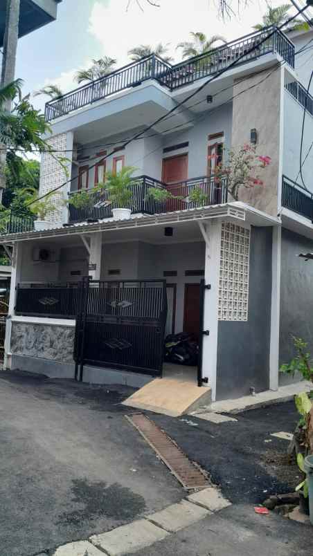 dijual rumah jl pondok kacang barat