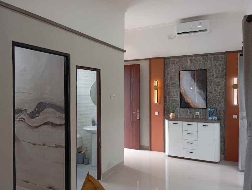 dijual rumah jl puri bukit depok