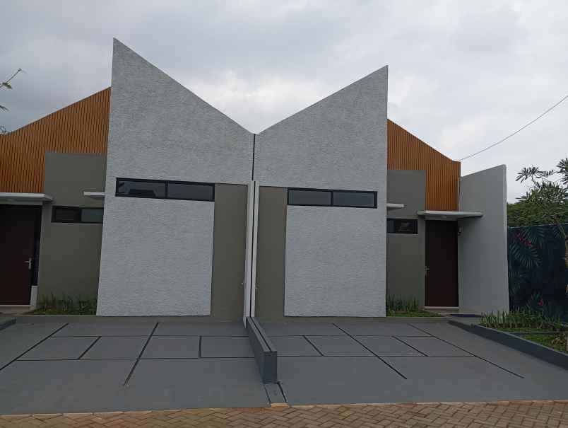 dijual rumah jl puri bukit depok