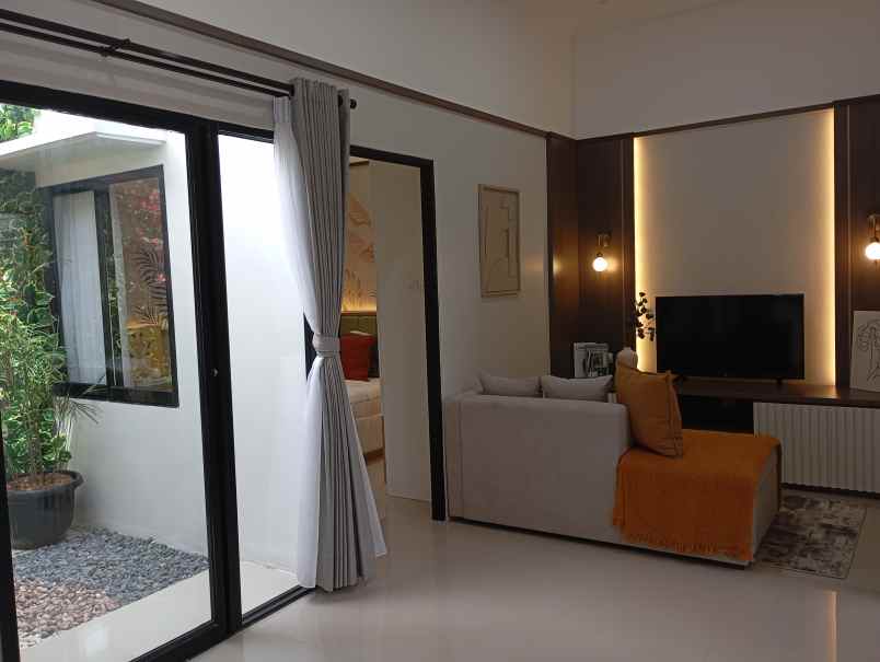 dijual rumah jl puri bukit depok