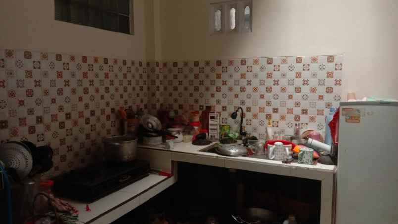 dijual rumah jl raden patah