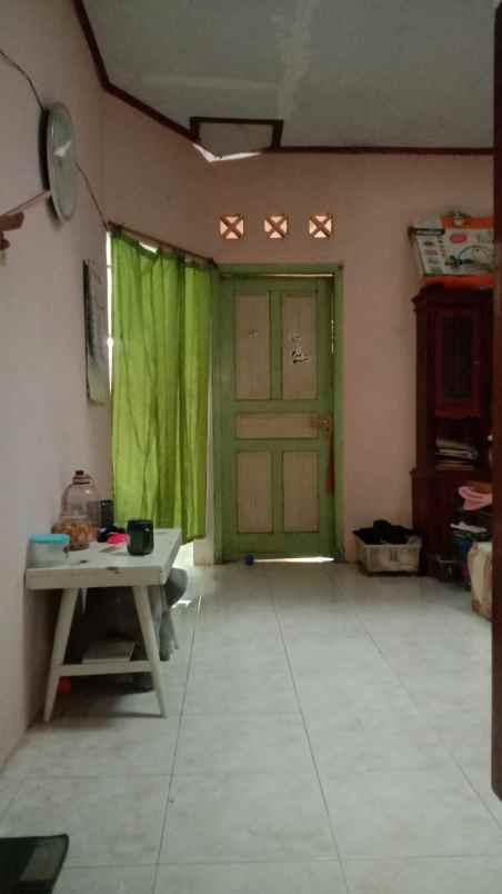 dijual rumah jl raden patah