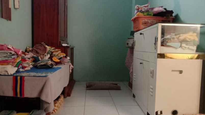 dijual rumah jl raden patah