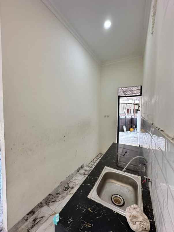 dijual rumah jl raden saleh sukmajaya depok