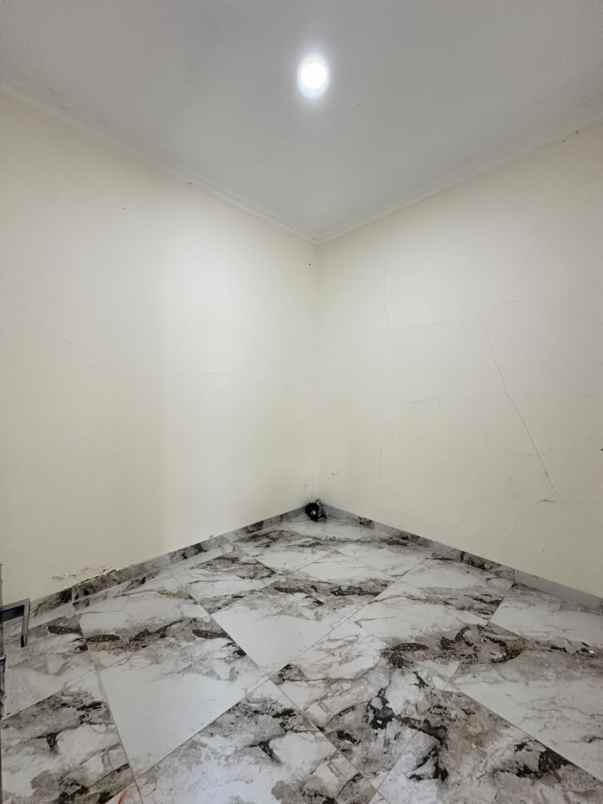 dijual rumah jl raden saleh sukmajaya depok