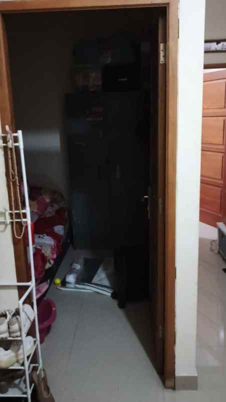 dijual rumah jl raya kahfi 2 srengseng