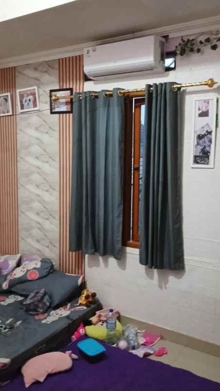 dijual rumah jl raya kahfi 2 srengseng