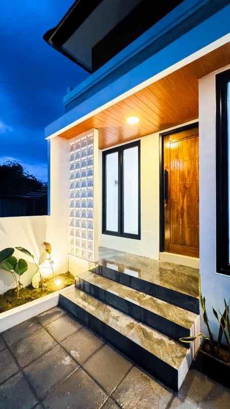 dijual rumah jl salak turi km 1