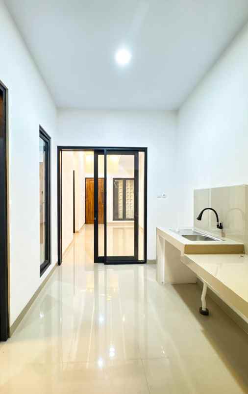 dijual rumah jl salak turi km 1