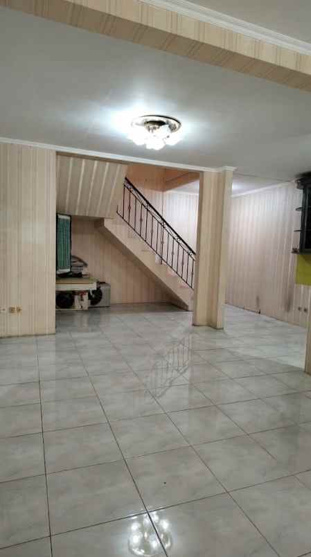 dijual rumah jl santunan jaya