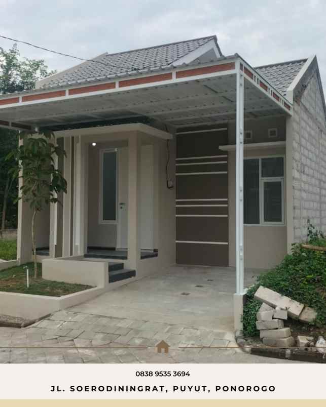 dijual rumah jl soerodiningrat puyut