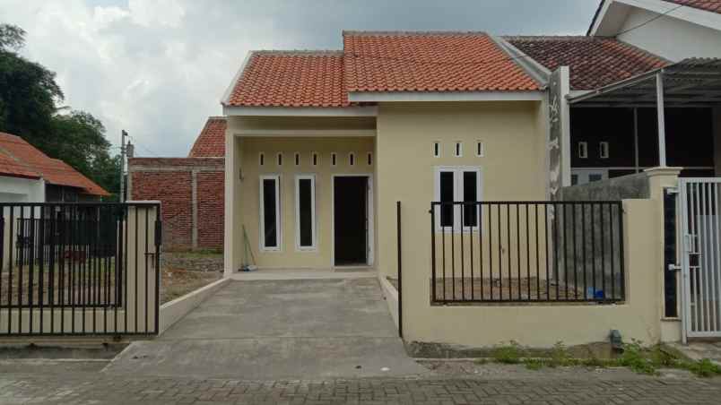 dijual rumah jl sultan agung dusun iv
